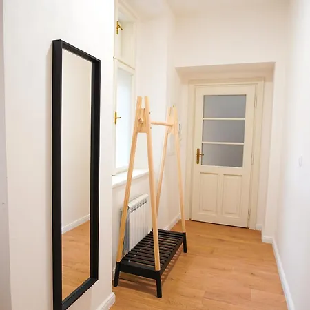 Stunning 2bdr In プラハ